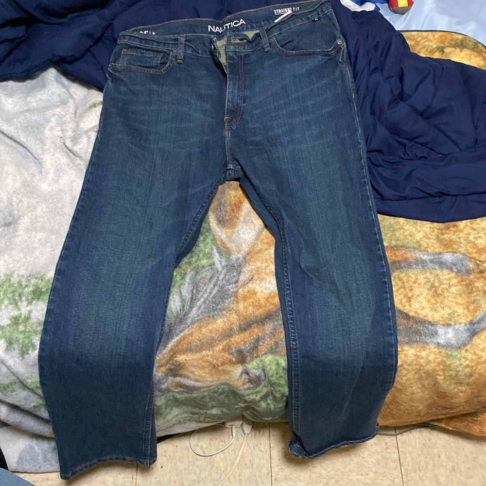 I’m selling two pair of nautica denim jeans they are straight stretch fit